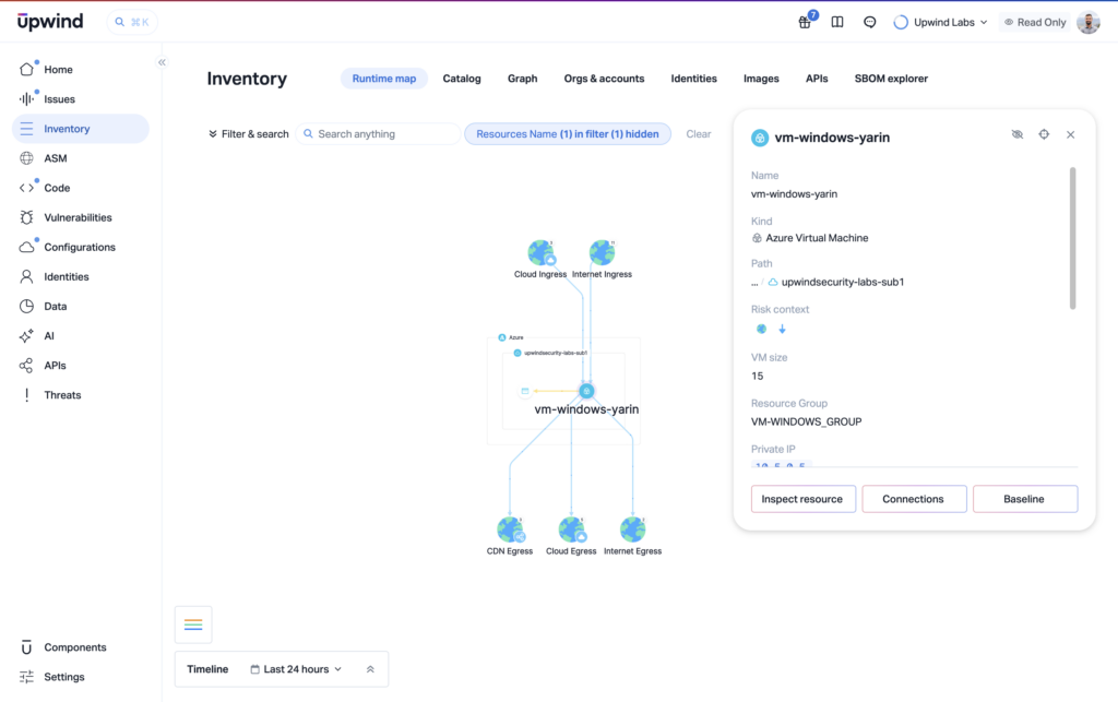 Tela de inventário da Upwind com mapa de runtime mostrando VM Windows Server, conexões de ingresso e egresso e contexto de risco.
