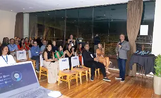 Parceiros recebem premiação em evento da Nova8